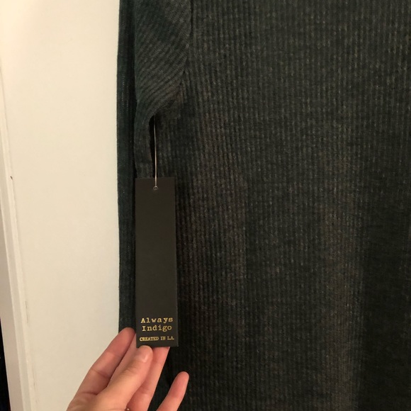 Sweater - Picture 4 of 5